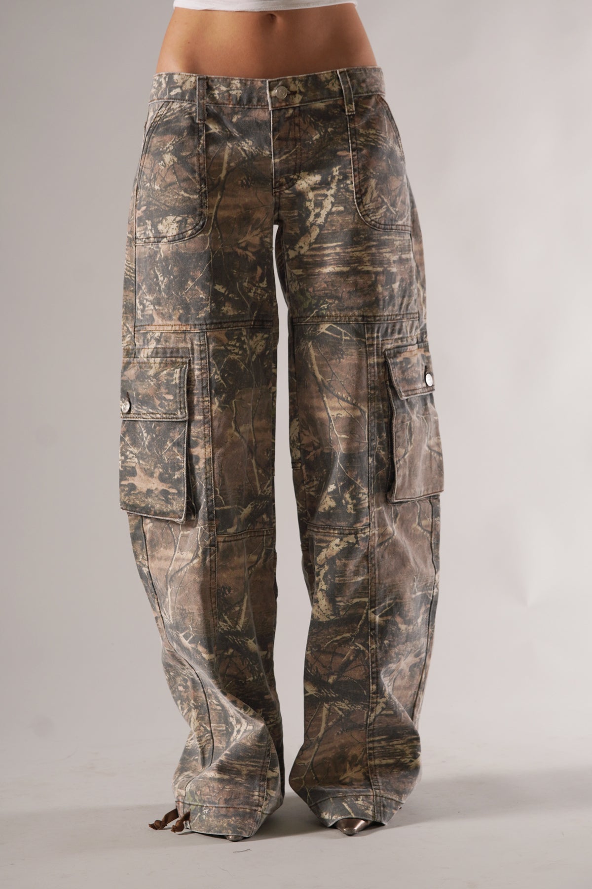 Camo Cargo Pants with Utility Pockets for Women | Teranova Camouflage