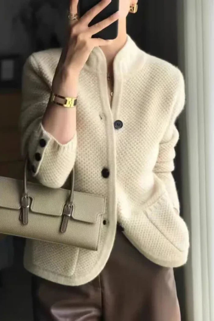 Short Turtleneck Knit Sweater Stylish Fit for Women | Elira Beige
