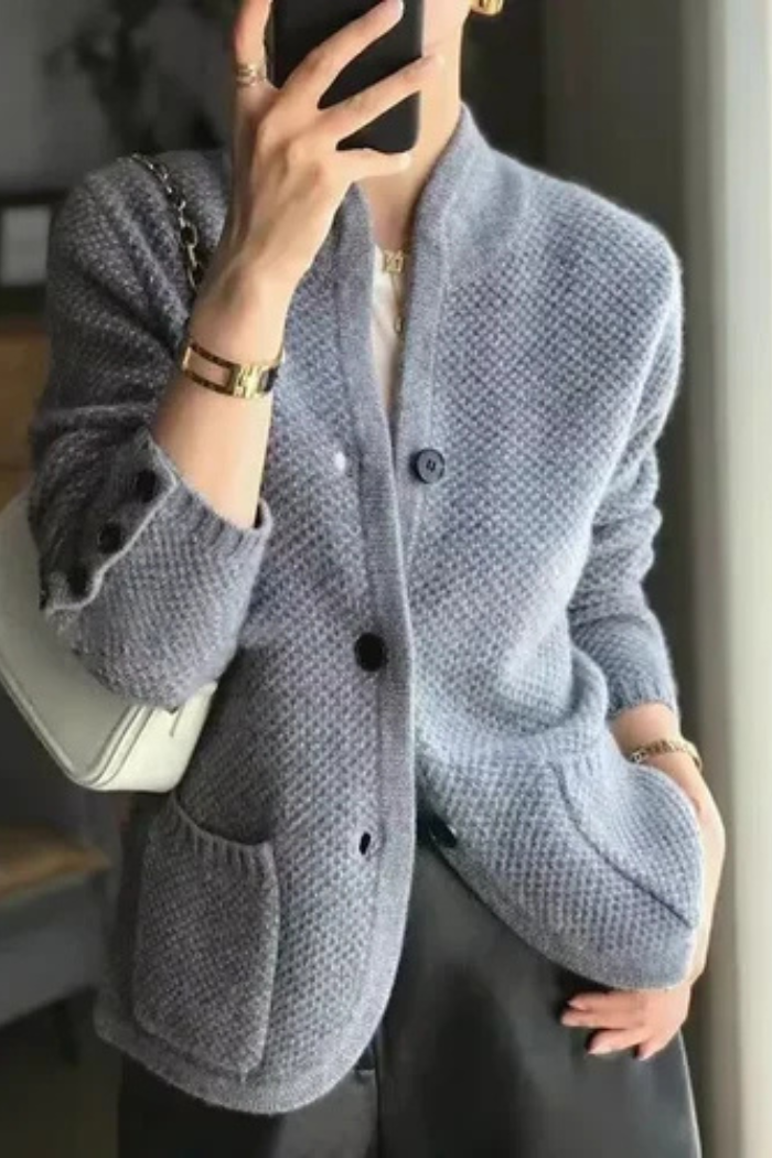 Short Turtleneck Knit Sweater Stylish Fit for Women | Elira Gray