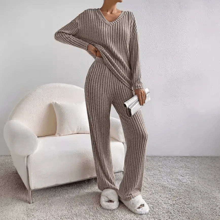 Elowen – Two-Piece Lounge Set Gray
