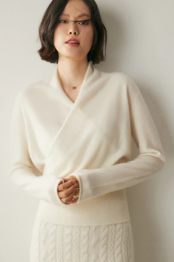 Cashmere Sweater Crossover Collar for Women | Kylor Ivory
