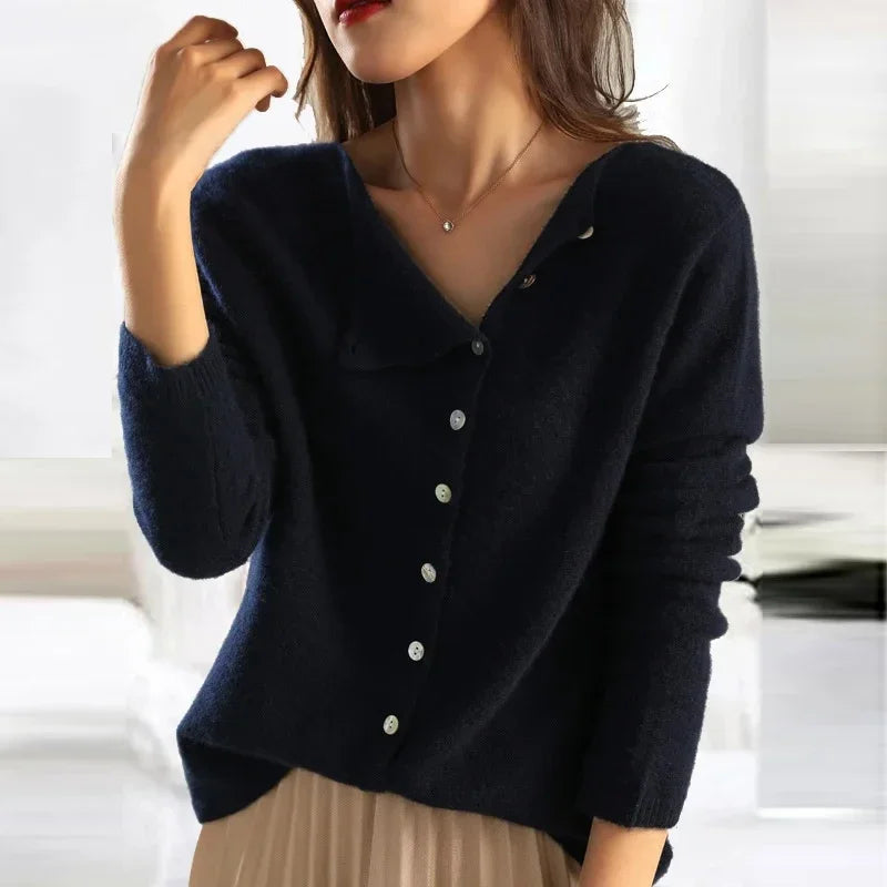 Cashmere Sweater Elegant Design for Women | Lunelle Black
