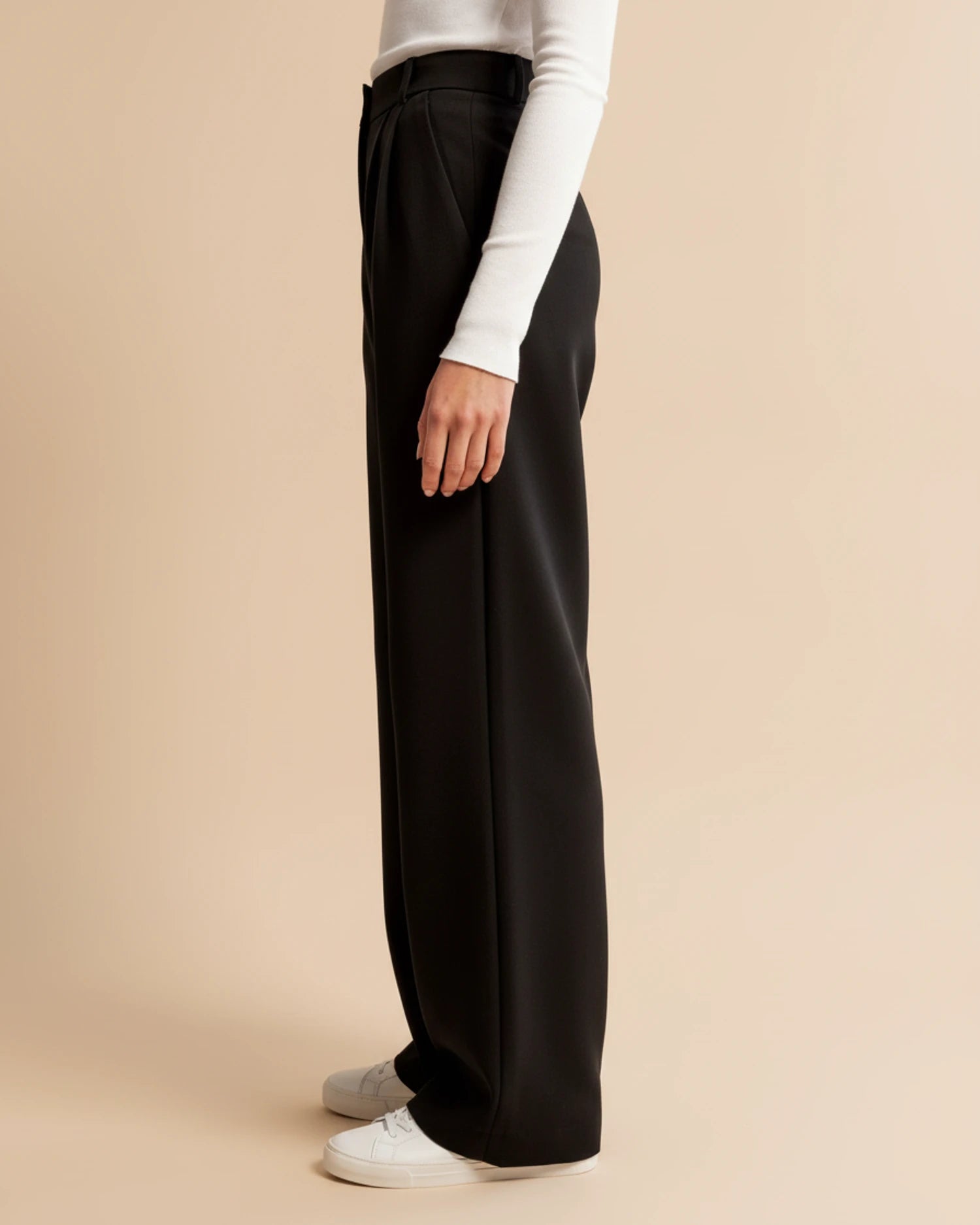 Mova | High Waist Pleated Leg Trousers