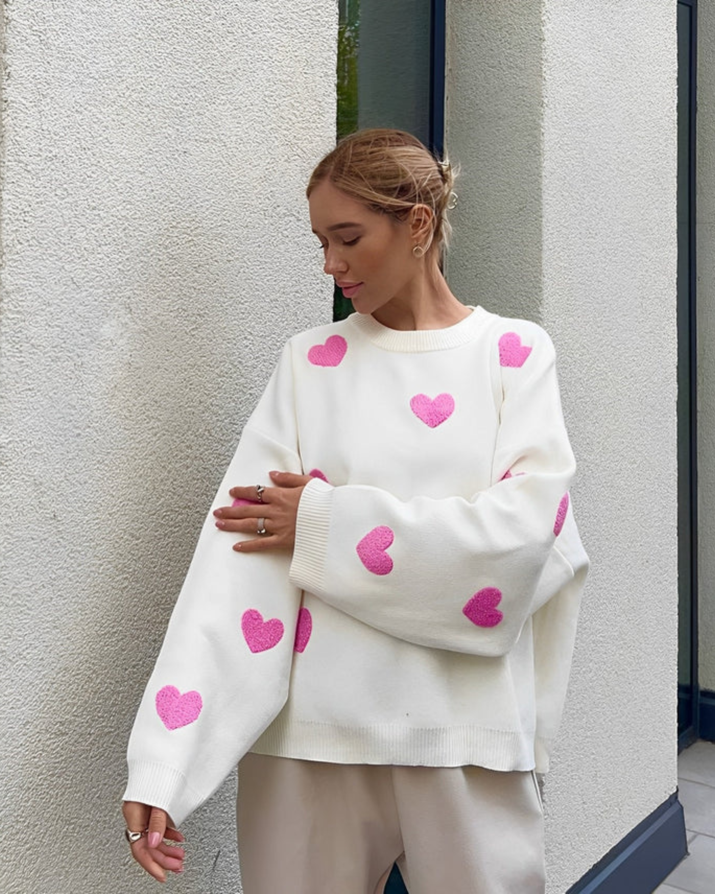Oversized Heart Print Sweater for Women | Amora White-Pink Hearts