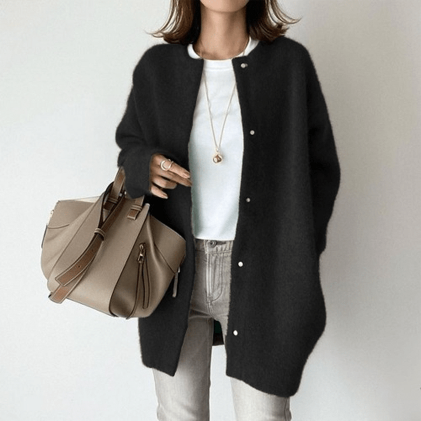 Soft Cashmere Cardigan – Effortless Elegance & Comfort