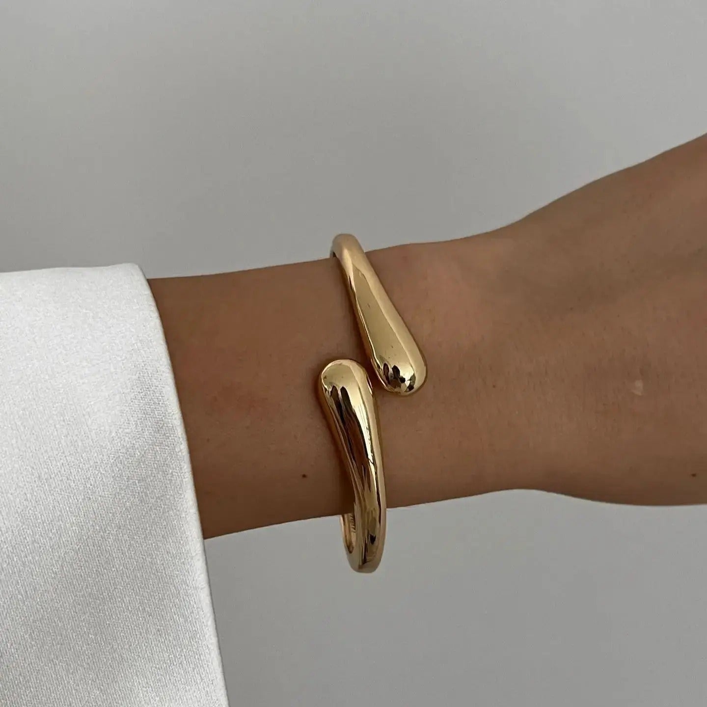 Cuff Bracelet Elegant Design For Women | Lystra