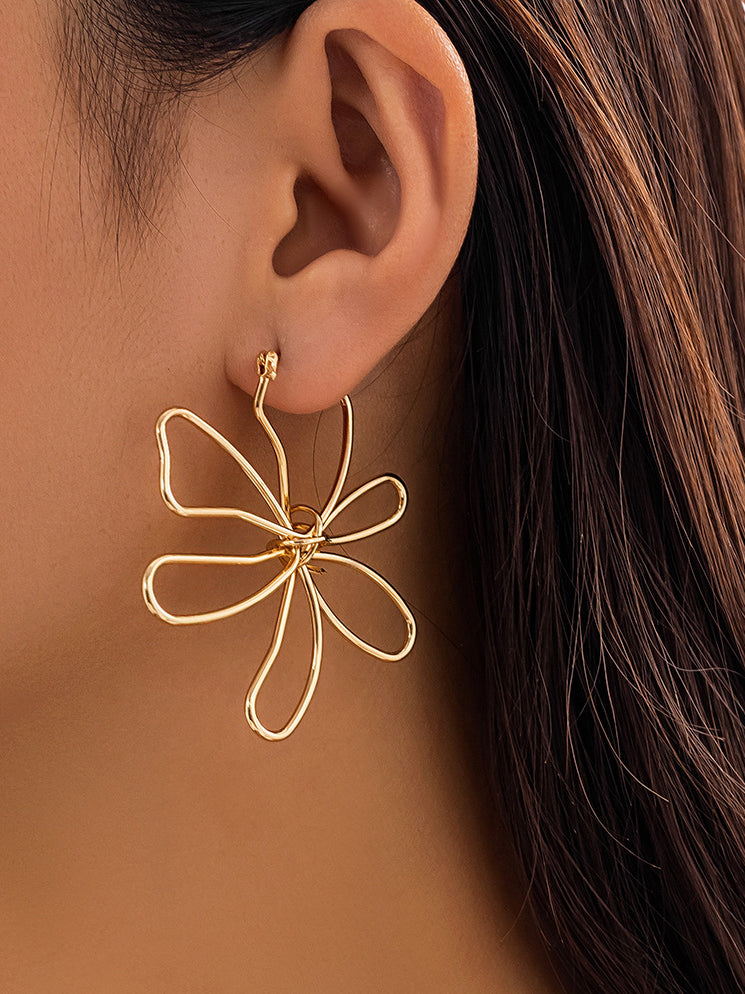 Gold Flower Wire Earrings for Women | Leona Gold One Size