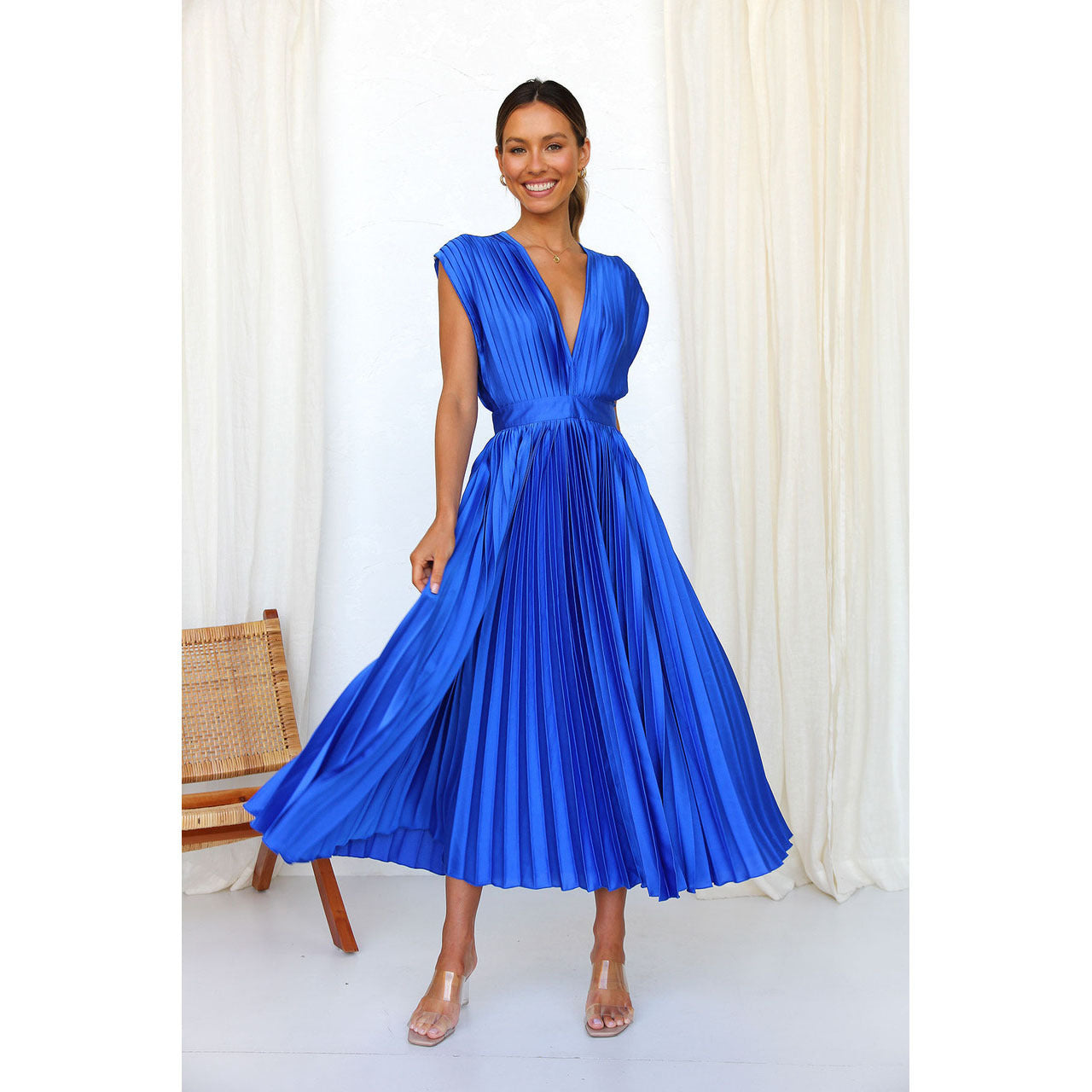 Pleated Maxi Dress with Sleeveless V-Neck for Women | Zynara Blue