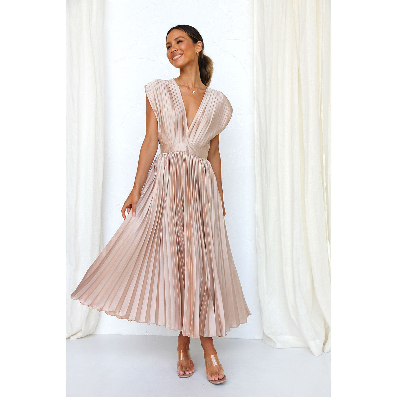 Pleated Maxi Dress with Sleeveless V-Neck for Women | Zynara Light pink
