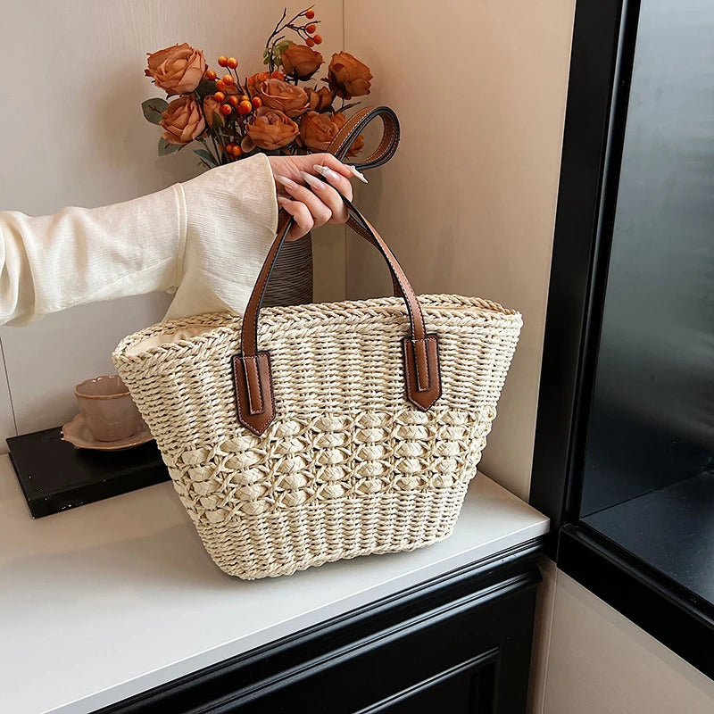 Straw Shoulder Bags for Women | Lira Beige