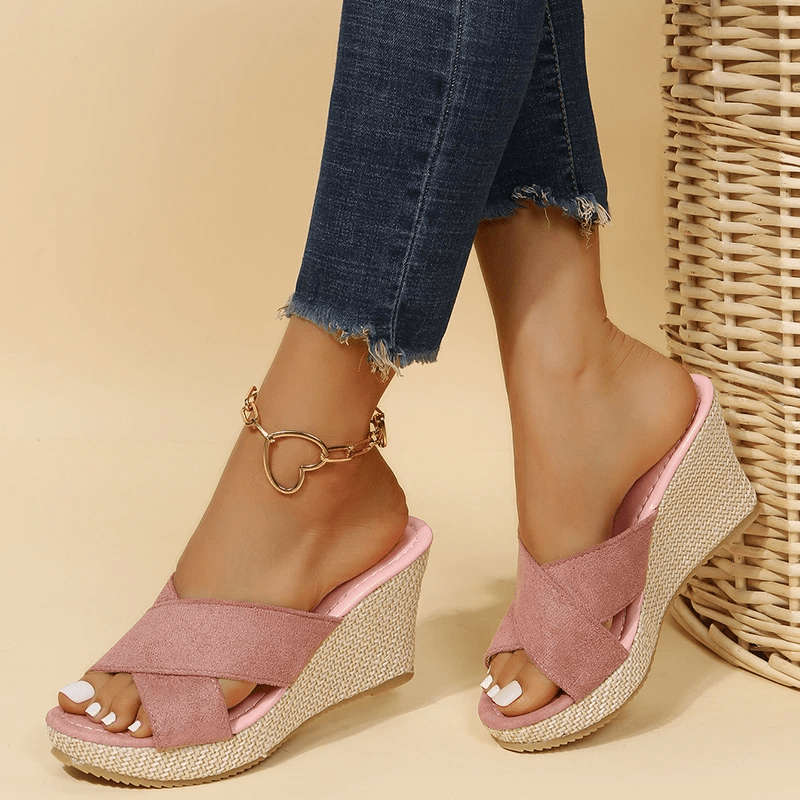 Comfortable Walking Sandals for Women | Kivra Pink