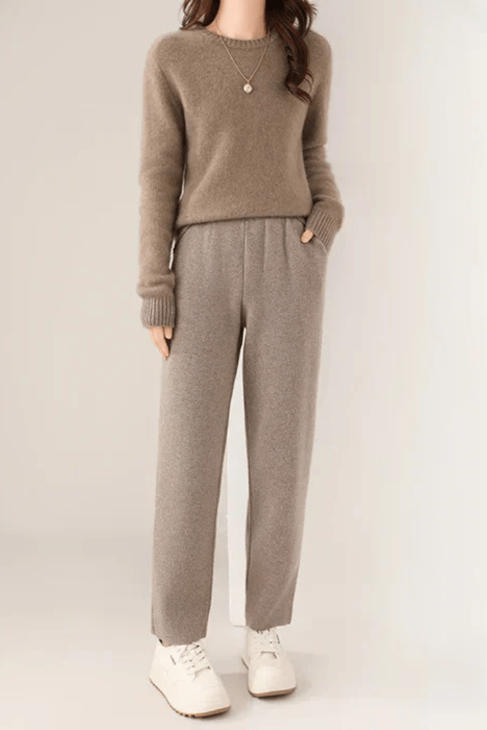 Pure Wool Pants High-Rise Slim Fit for Women | Vivienne Brown
