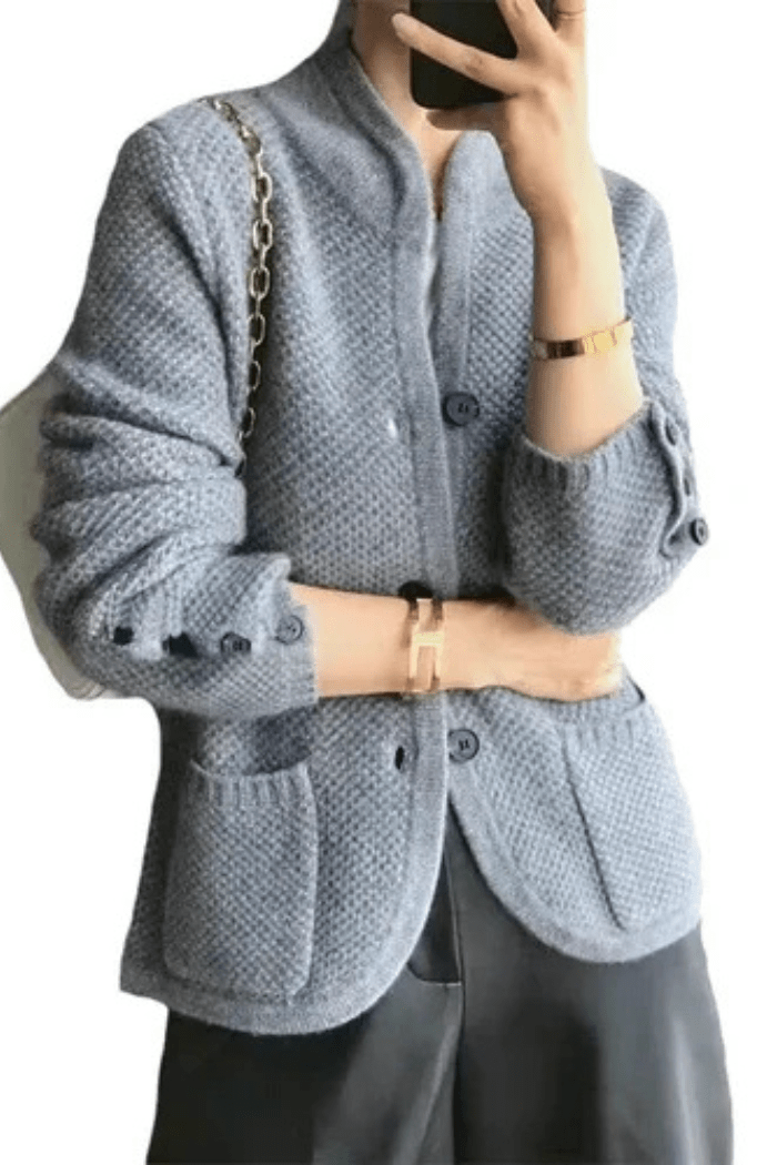 Short Turtleneck Knit Sweater Stylish Fit for Women | Elira